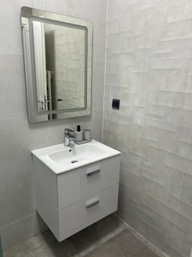 Studio Mamaia-Seaonbeach-By Mihaela Buitenkant foto
